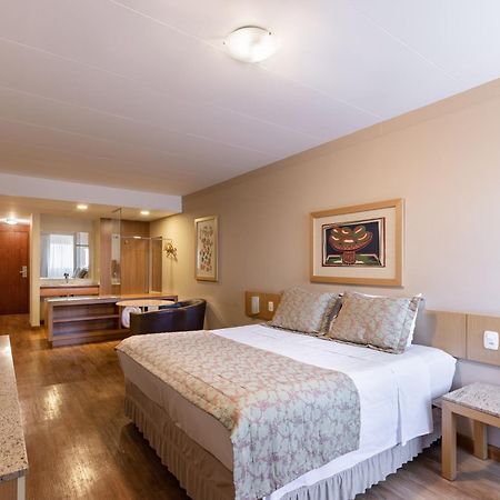 לונדרינה Hotel Crystal מראה חיצוני תמונה