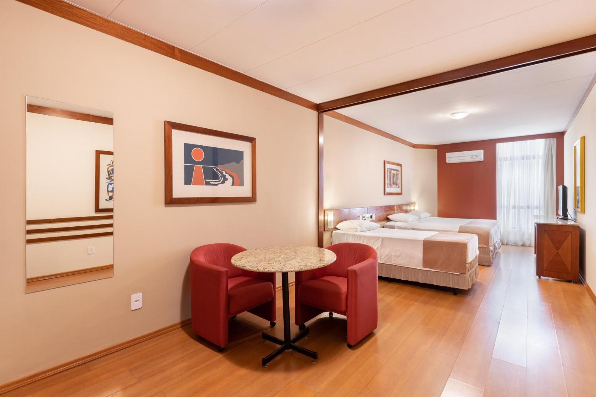 לונדרינה Hotel Crystal מראה חיצוני תמונה