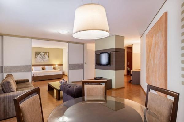 לונדרינה Hotel Crystal מראה חיצוני תמונה