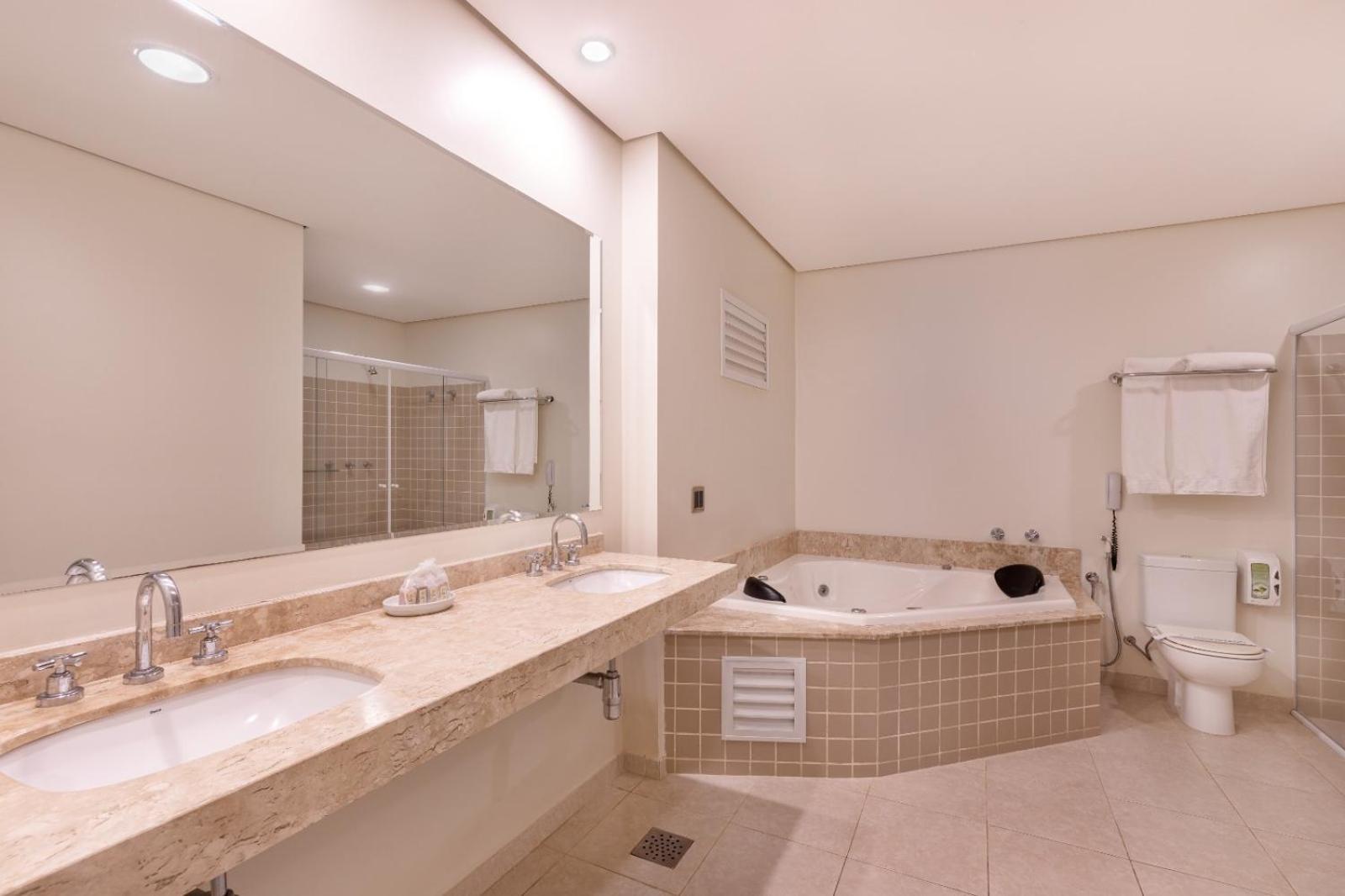 לונדרינה Hotel Crystal מראה חיצוני תמונה