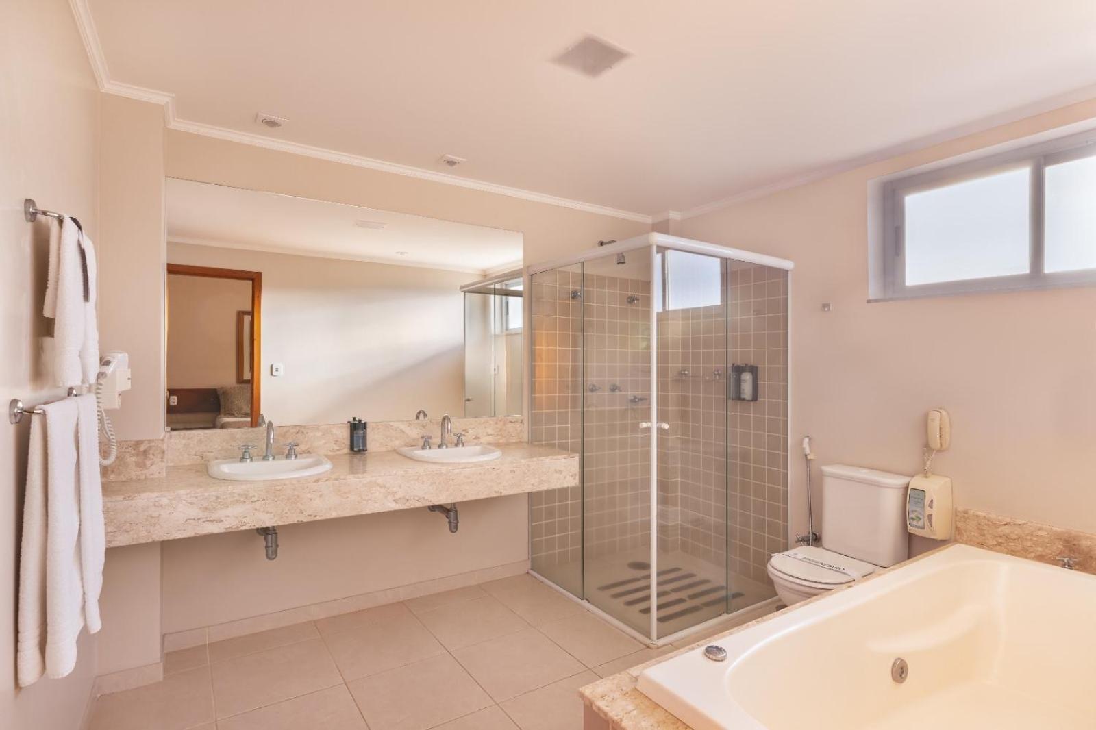 לונדרינה Hotel Crystal מראה חיצוני תמונה