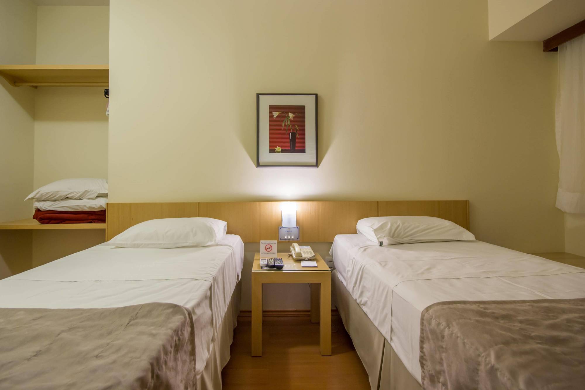 לונדרינה Hotel Crystal מראה חיצוני תמונה